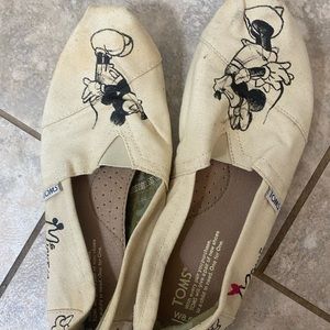 Toms Painted Disney Mickey and Minnie